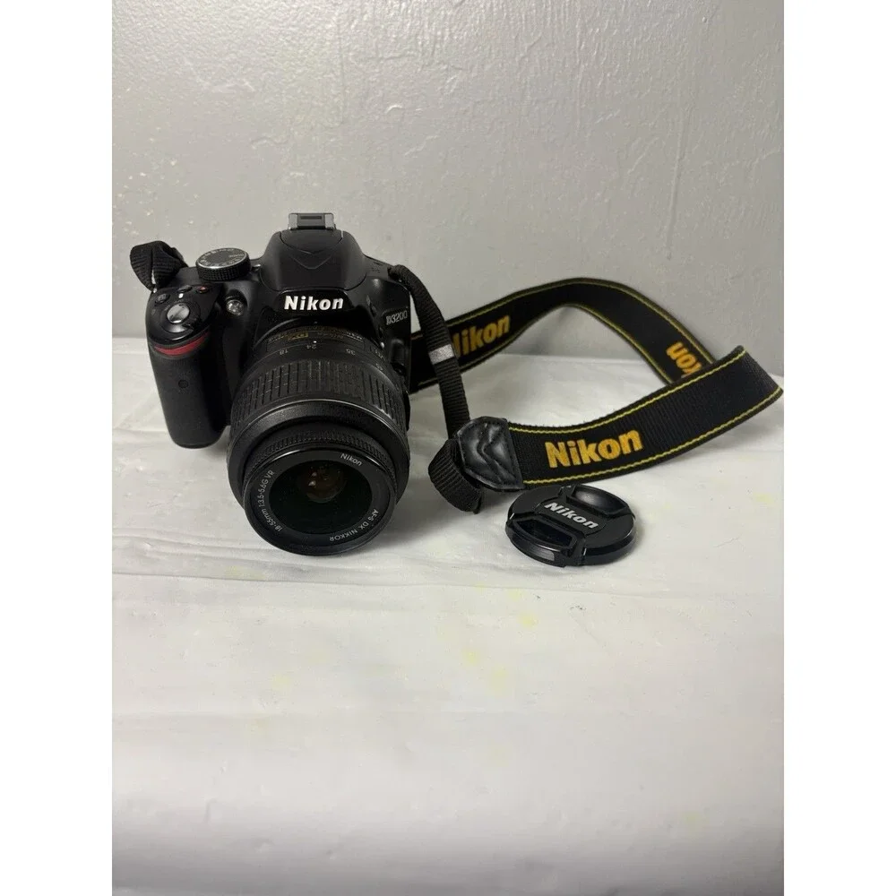 Nikon D3200 24.2MP Digital SLR Camera - Black (Kit w/ AF-S DX ED VR G 18-55mm